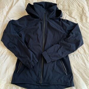 Lululemon navy blue rain jacket